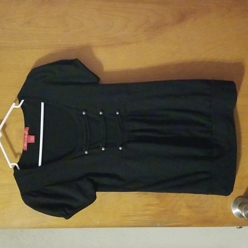 Ladies Black Top Size Large: B